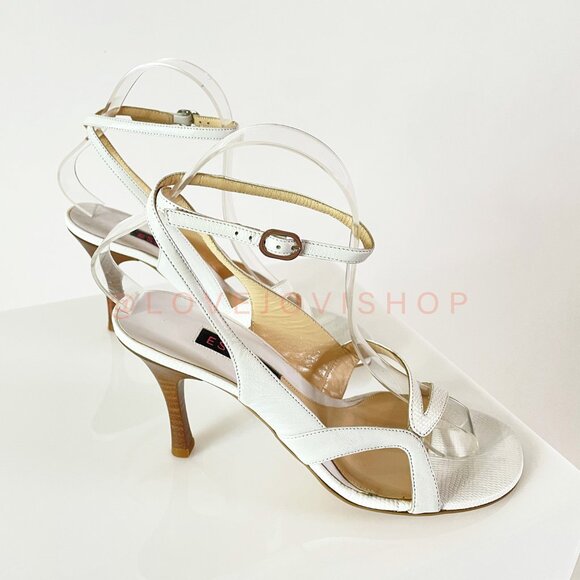 Feminine | Vintage Escada Kitten Heel Sandals | White Croc Embossed Leather - Picture 7 of 11